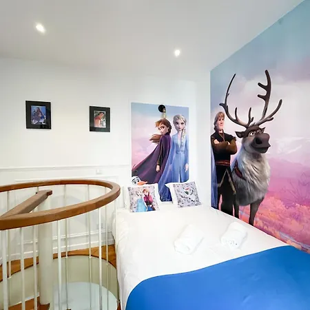 Urban Flat 74 - Disneyland In Parijs