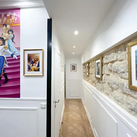 Urban Flat 74 - Disneyland In Parijs