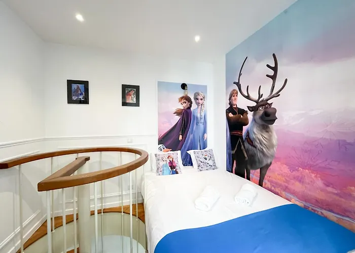 Urban Flat 74 - Disneyland In פריז
