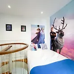Urban Flat 74 - Disneyland In Parigi