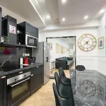 Urban Flat 74 - Disneyland In Parigi